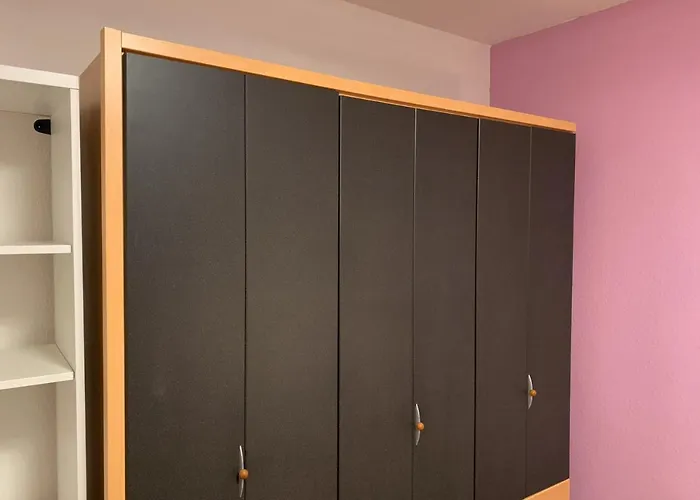 Modern And Central, Near Rhein & Museums, Fully Furnished * Bonn