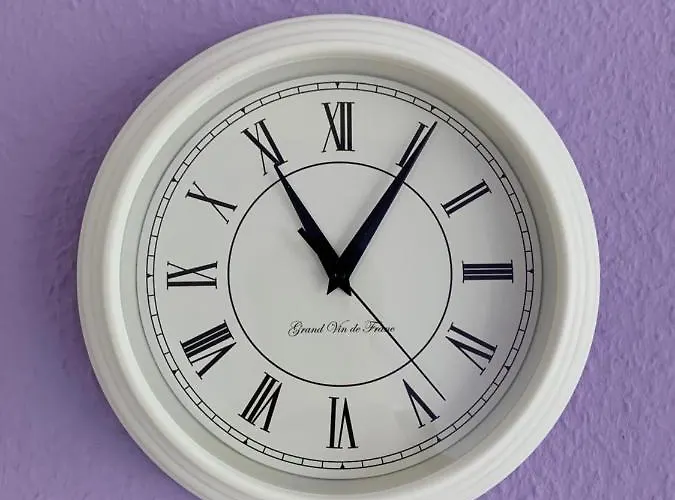 Modern And Central, Near Rhein & Museums, Fully Furnished